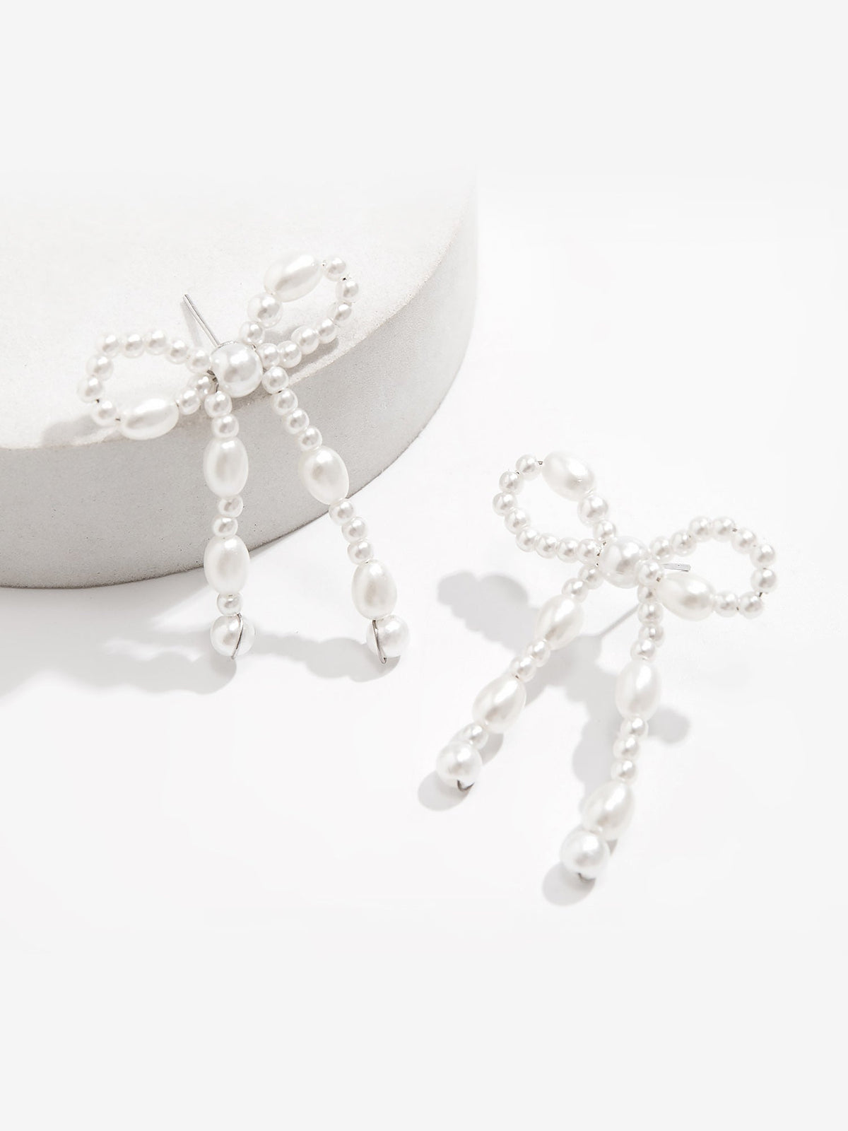 Alloy Faux Pearl Rhinestones Bow Shape Stud Earrings