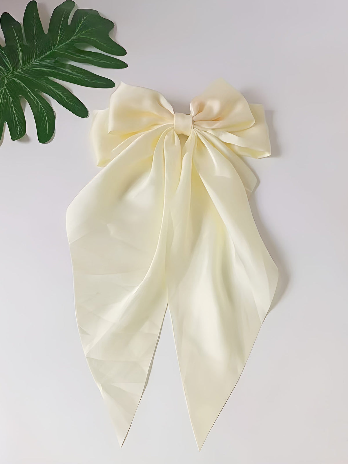 Retro 90s Style with Oversized Design Satin Party and Vintage-Themed Events Hair Accessories