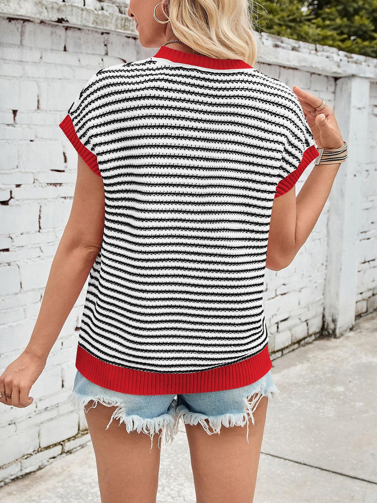 Striped Short Sleeve Round Neck Knitted Sweater