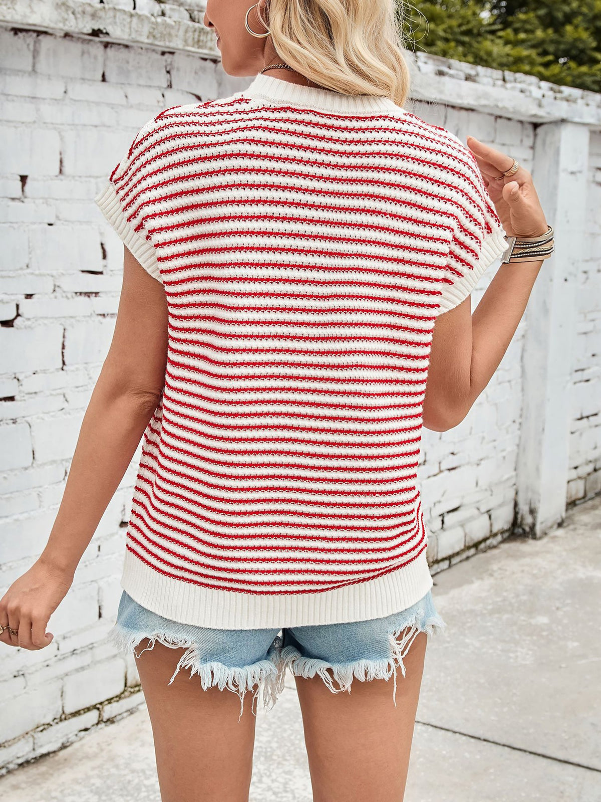 Striped Short Sleeve Round Neck Knitted Sweater