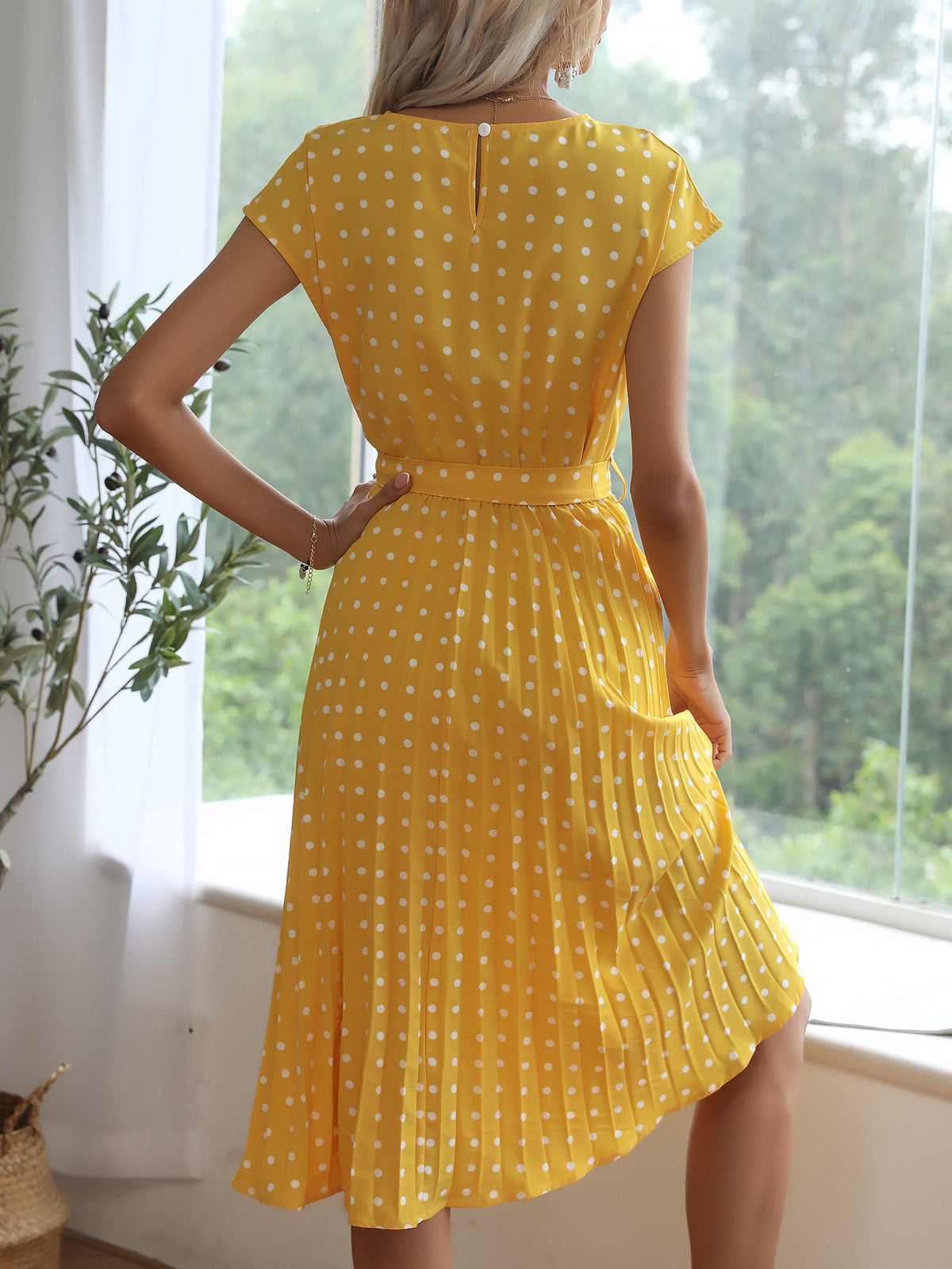 Retro-Chic Short Sleeves Polka All-Over Dot Pleated Belted Midi Casual Dress