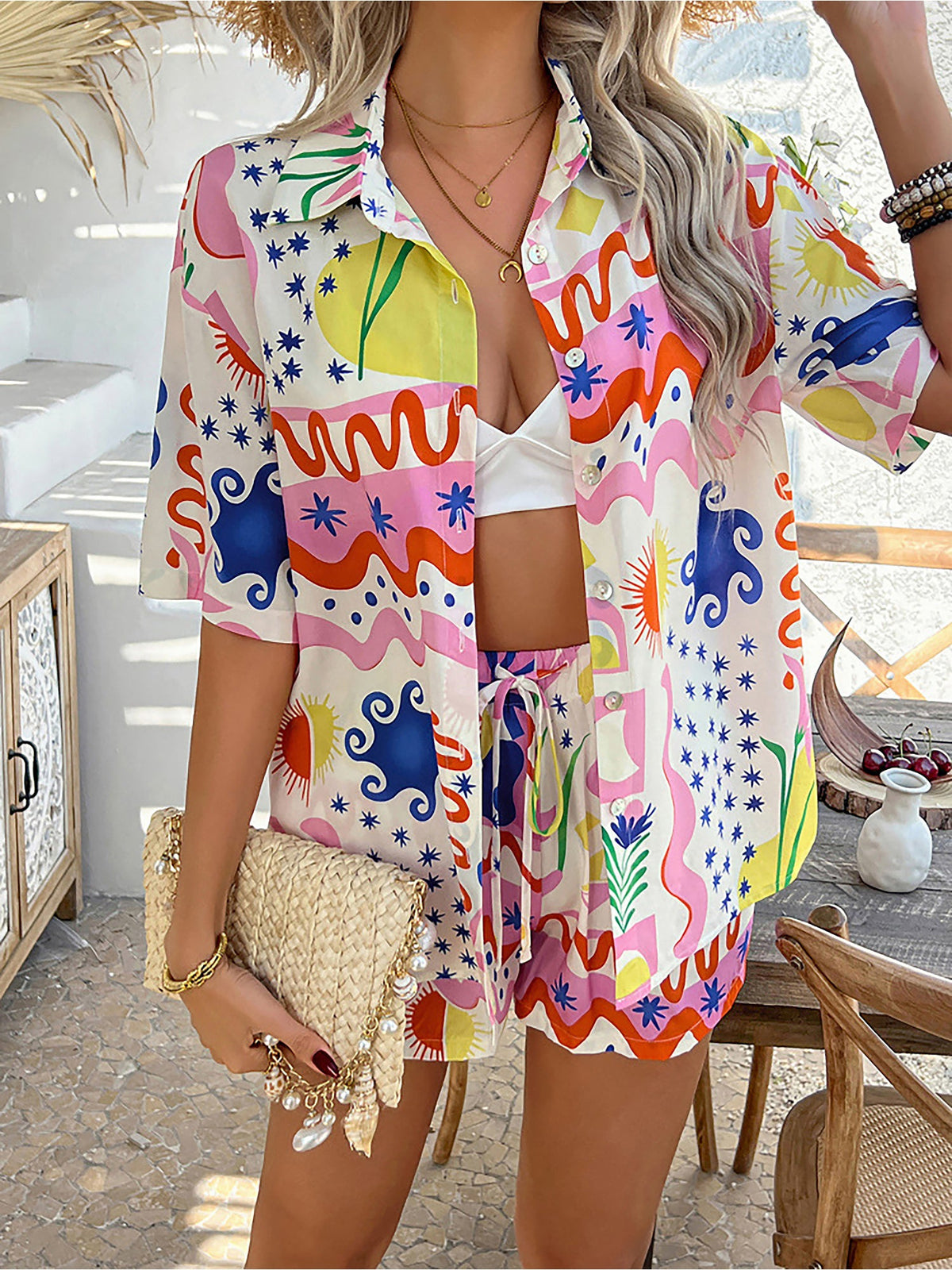 2 Pieces Graphic Printed Short Sleeves Shirt & Shorts Beach Set