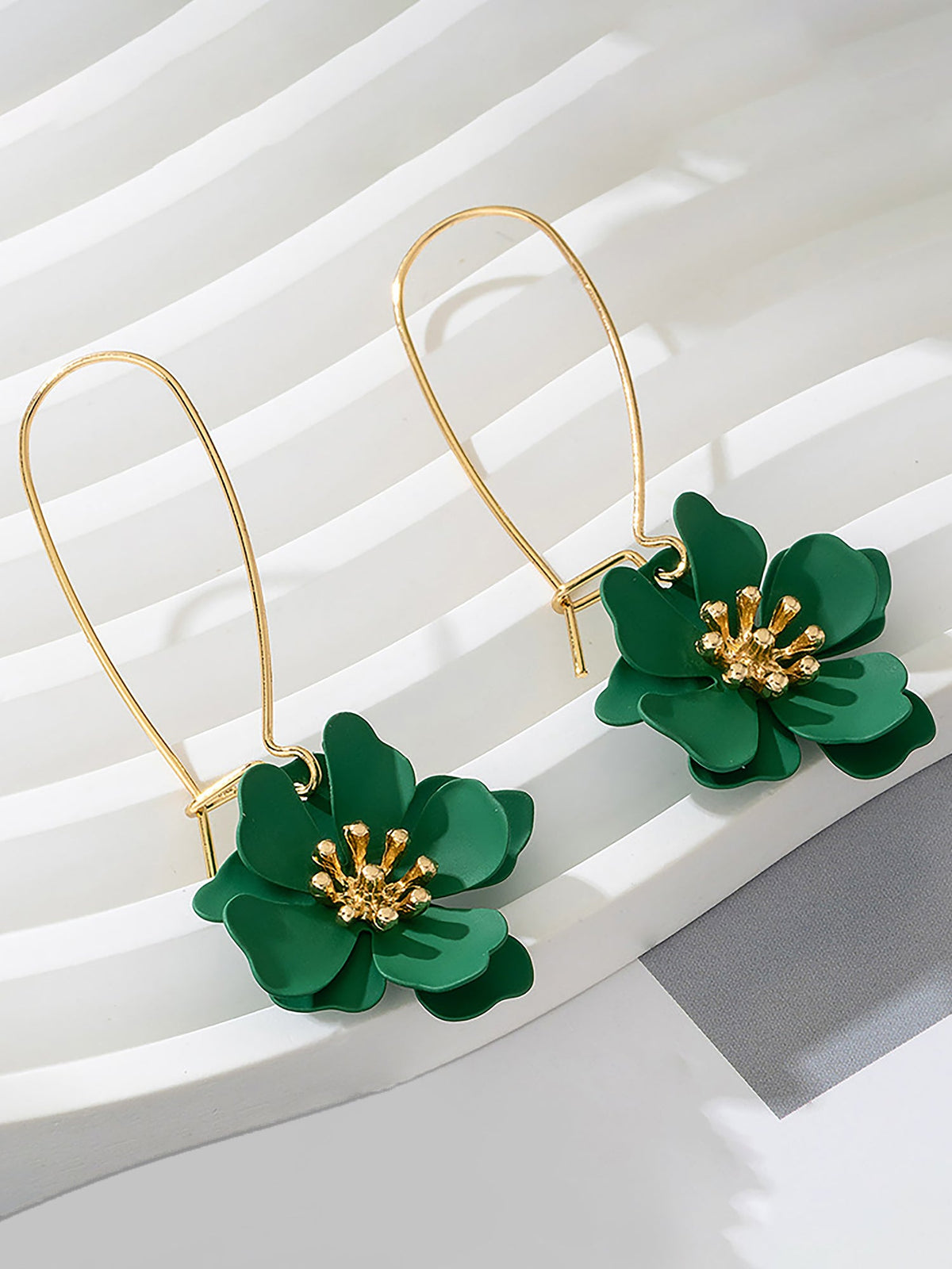 Boho-Chic Floral Drops Flower Pendant Dangle Gold Plated Petals Earrings