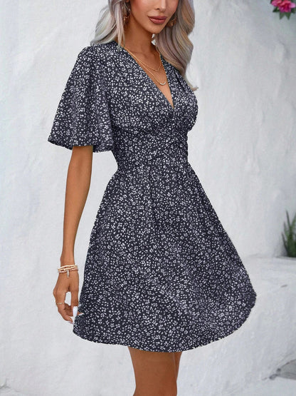 V Neck Short Sleeve Floral Ruched Dress