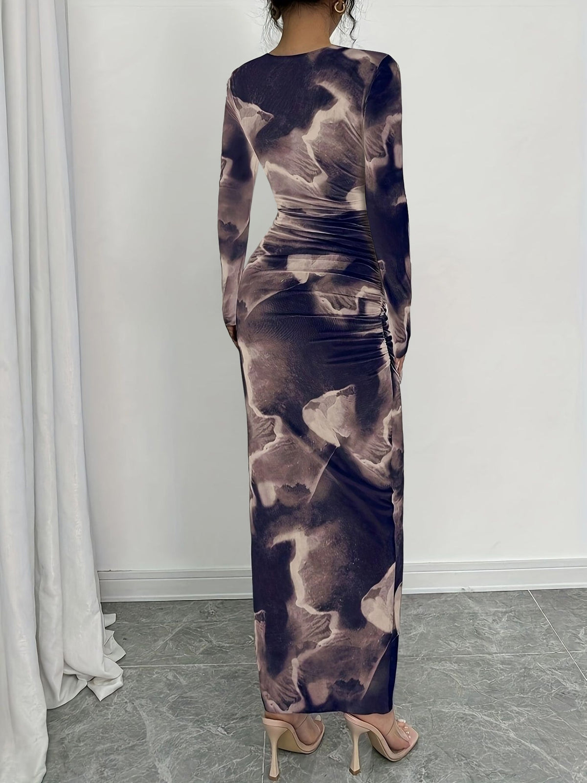 Round Neck Long Sleeves Printed Ruched Bodycon Dress