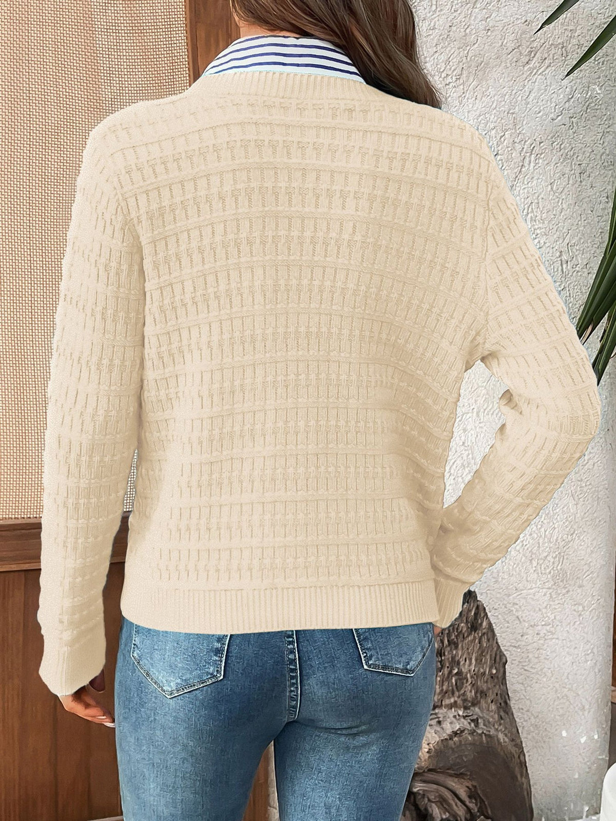 Round Neck Long Sleeves Button Down Knitted Cardigans
