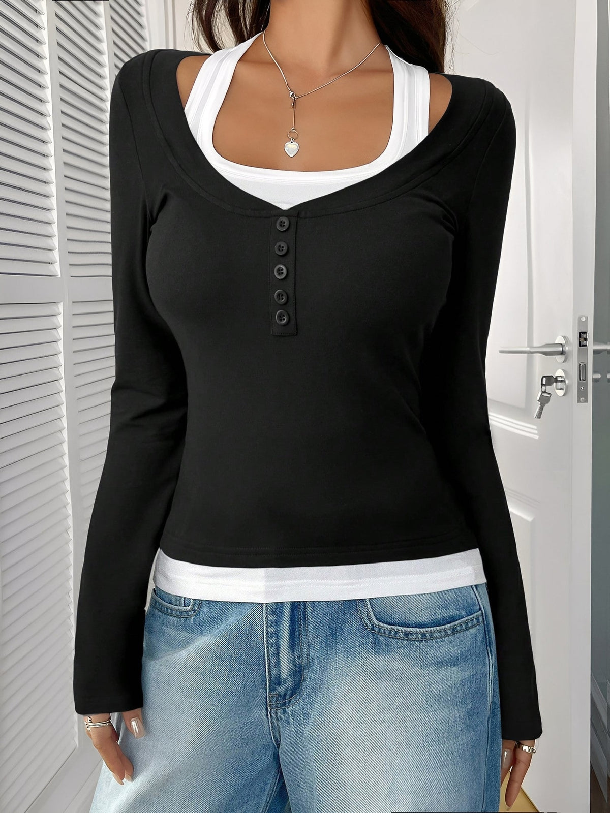 Fake-Two-Piece Color Blocked Stretch Long Sleeves Top