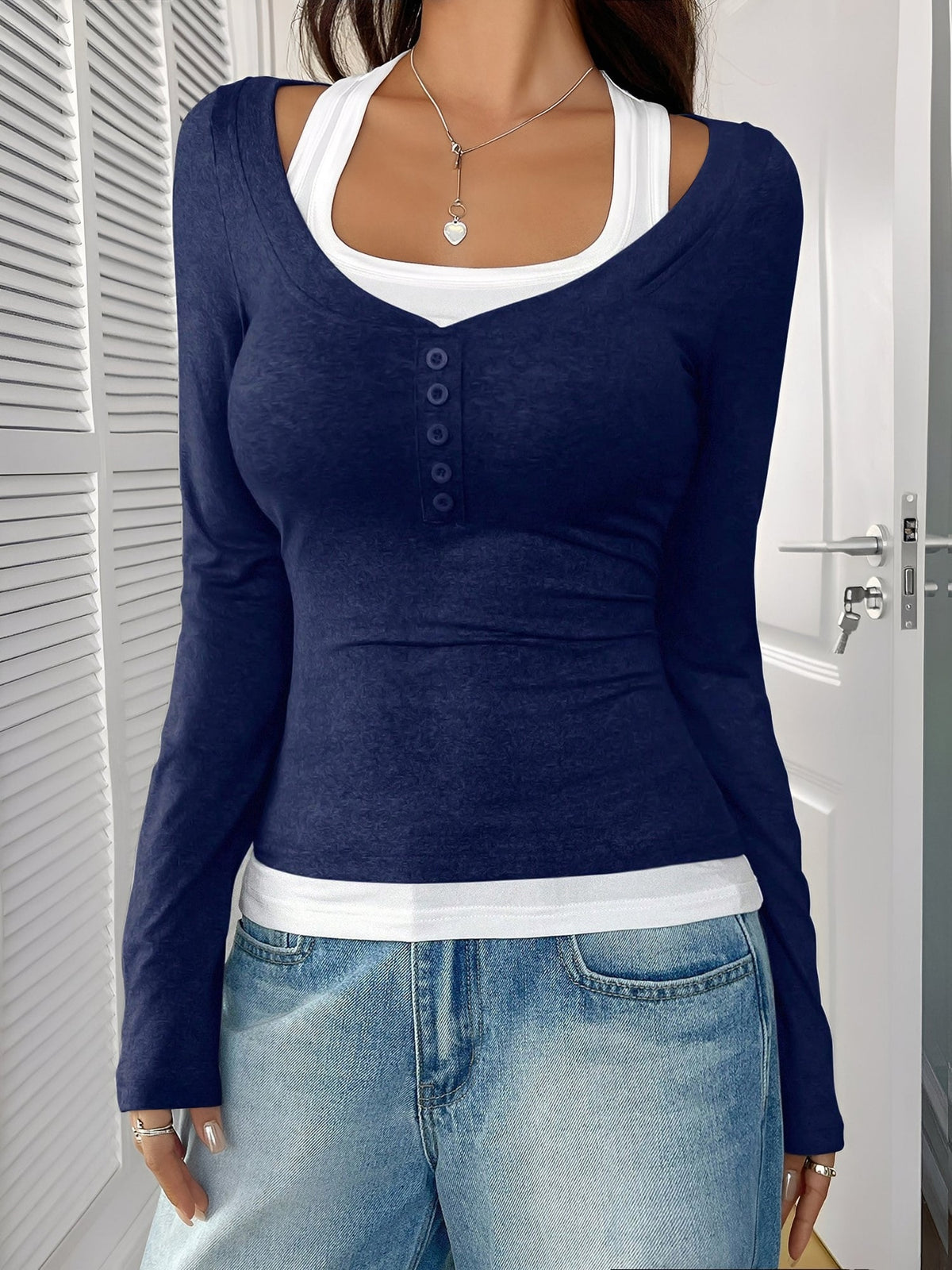 Fake-Two-Piece Color Blocked Stretch Long Sleeves Top