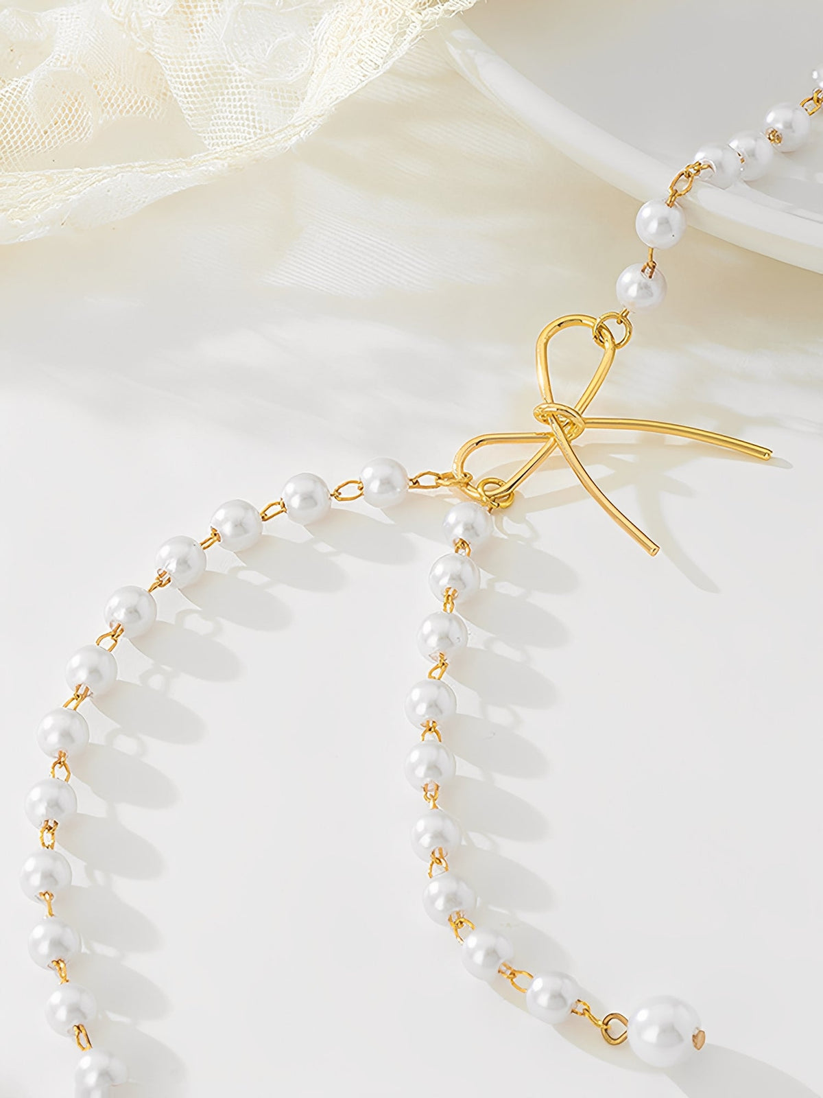 Retro Imitation Pearl Alloy Bow Necklace