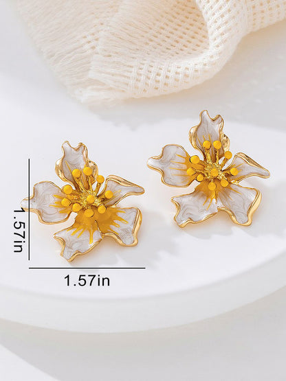 Floral Vintage-Inspired Stud Earrings